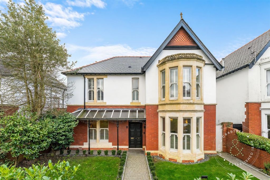 Property photo 1 of 92 Palace Road-02.Jpg