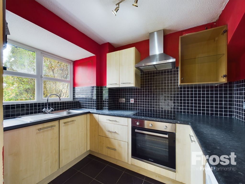 Property photo 3 of 7 Picture No. 11