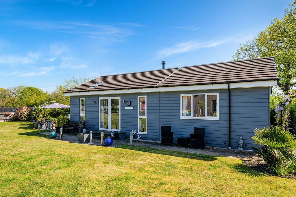 Additional image 25 of 5 bed detached house for saleMaplewood Drive, Lingfield RH7
