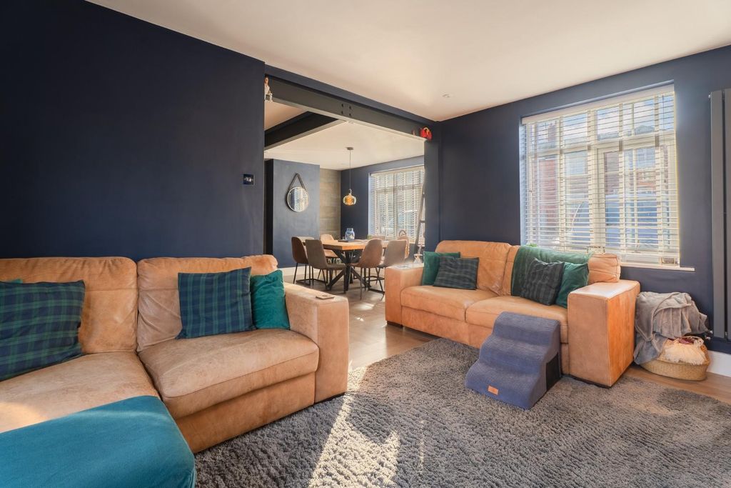 Property photo 3 of 18 Quadrant-10.Jpg