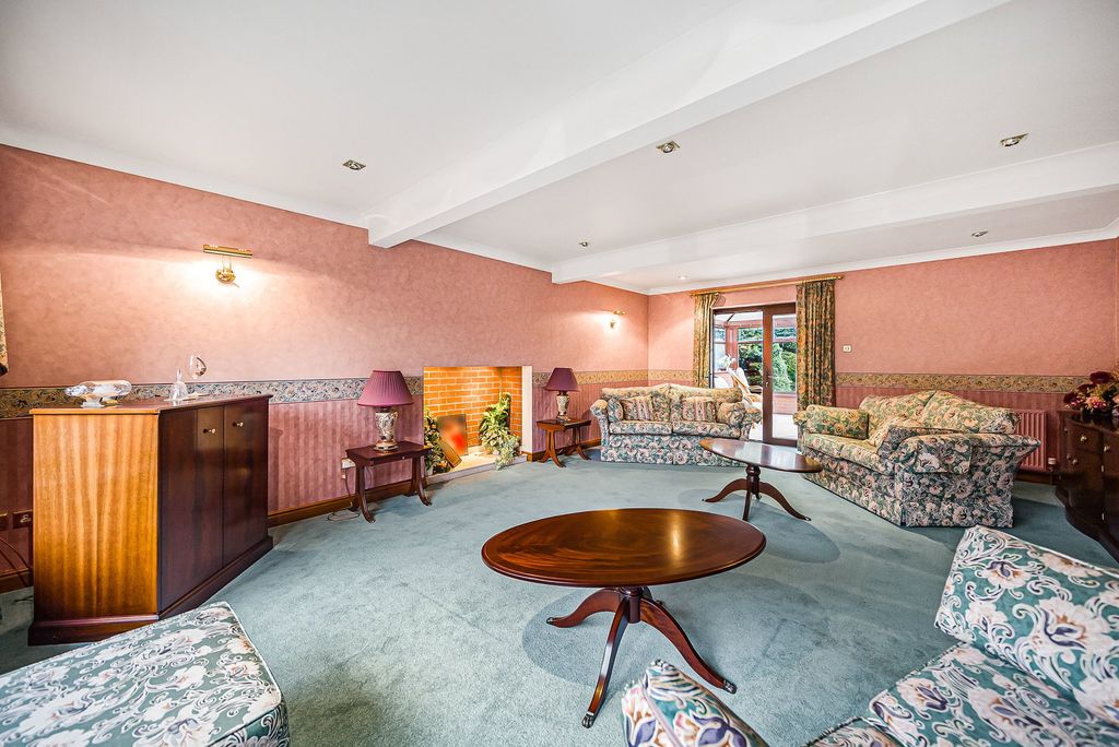 Property photo 3 of 54