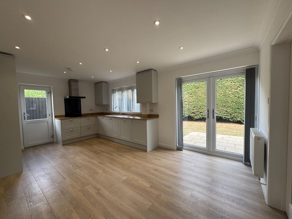 Property photo 2 of 17 Tivn6134.Jpg