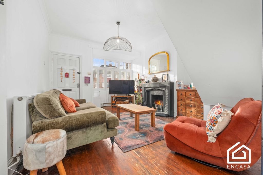 Property photo 2 of 15