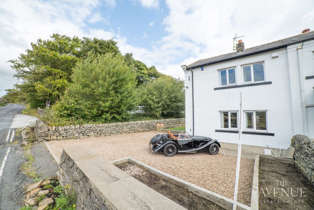 Property photo 1 of 30 4499080