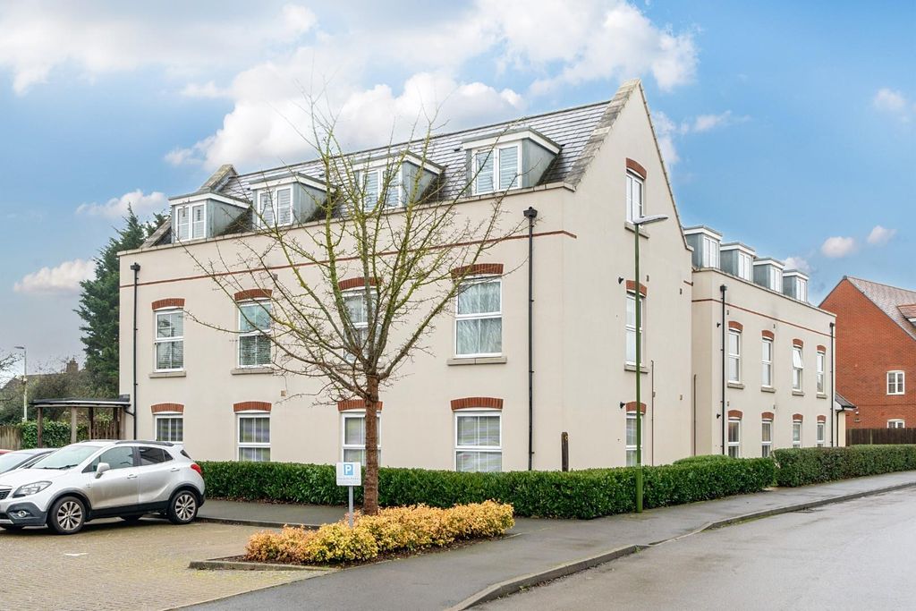 Property photo 1 of 12 1400327-14-6966542A1Ece4.Jpg