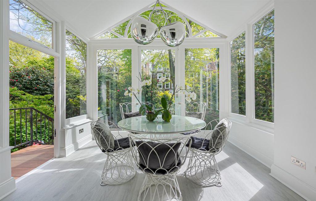 Property photo 3 of 18 Gledhow Gardens 11B-5-2. Low Res.Jpg