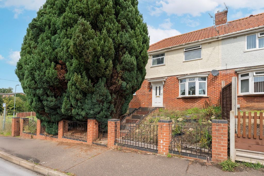Property photo 1 of 23