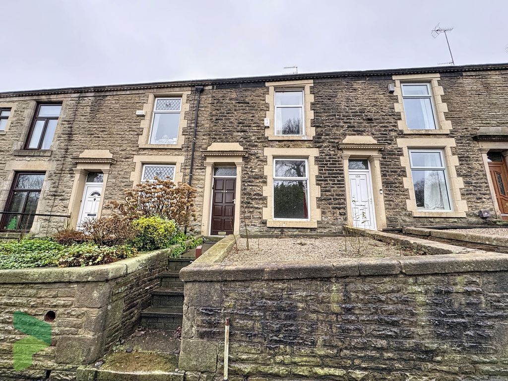 Property photo 2 of 17 Front Exterior