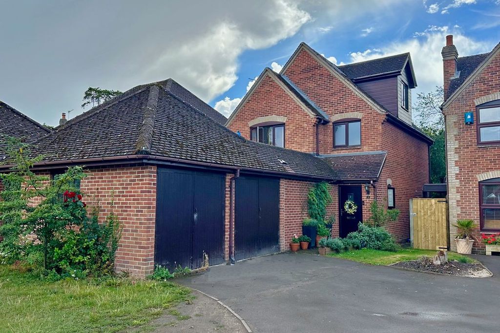 Property photo 1 of 18