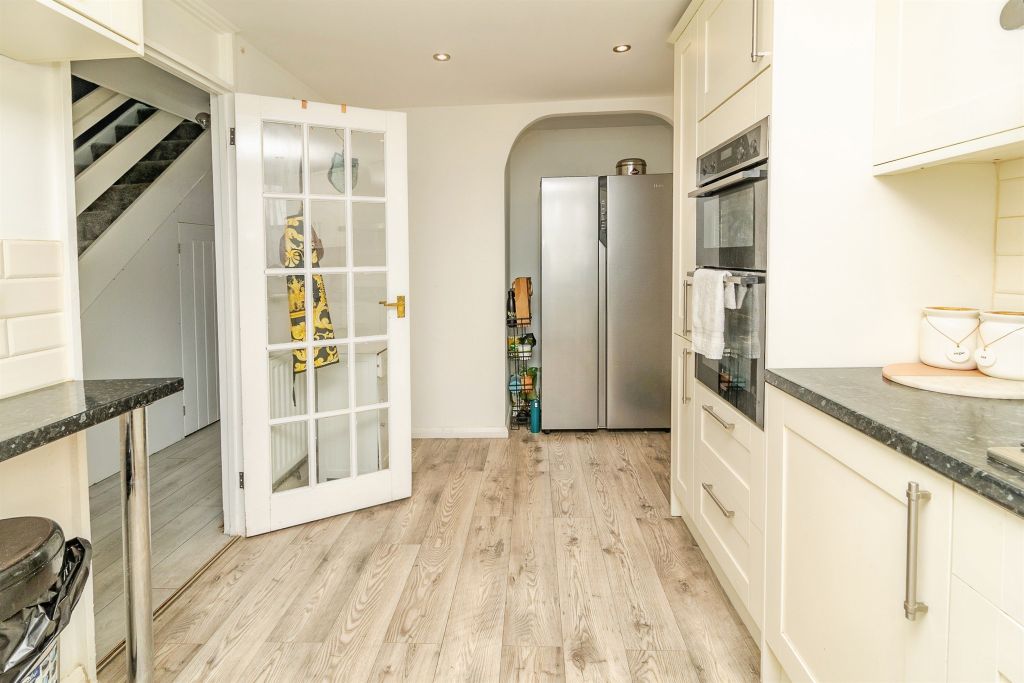 Property photo 3 of 17