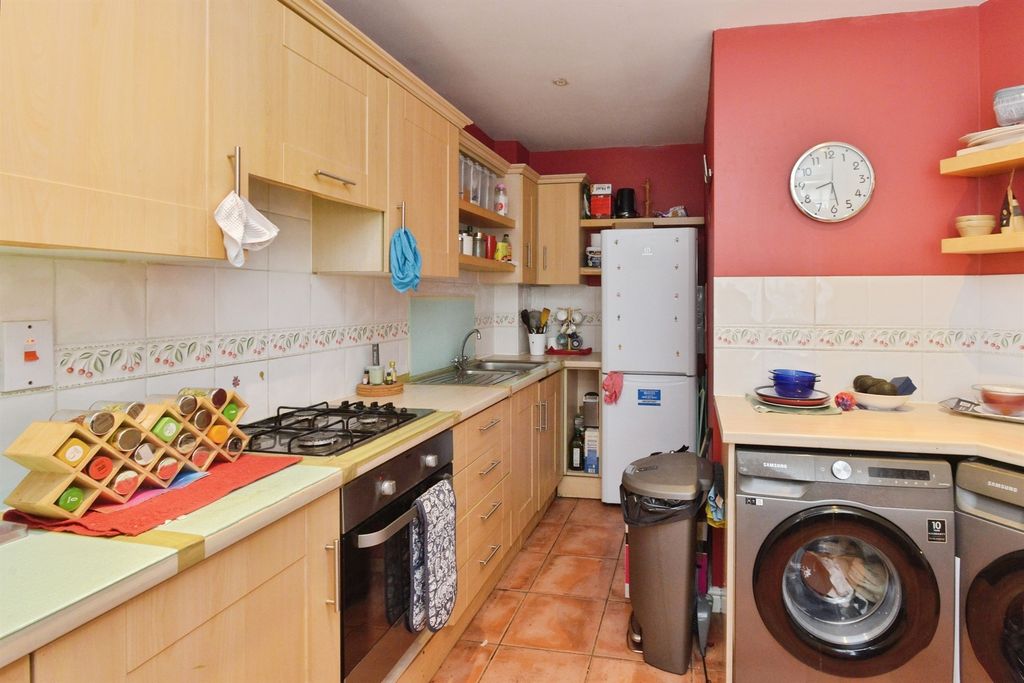 Property photo 3 of 10