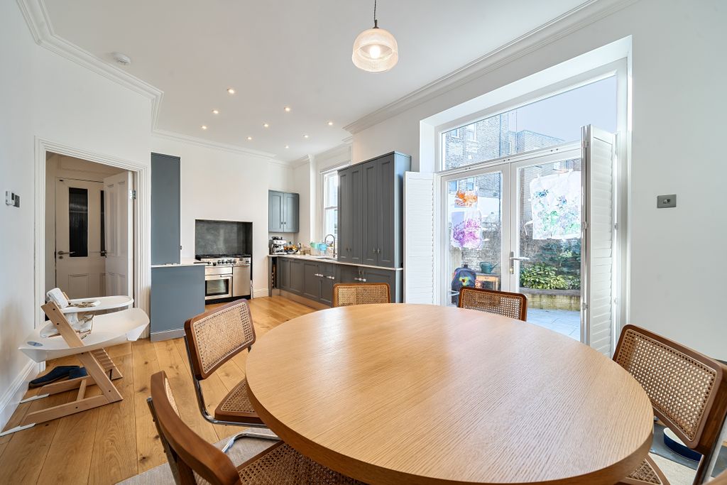 Property photo 3 of 29