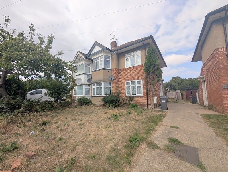 Property photo 1 of 8