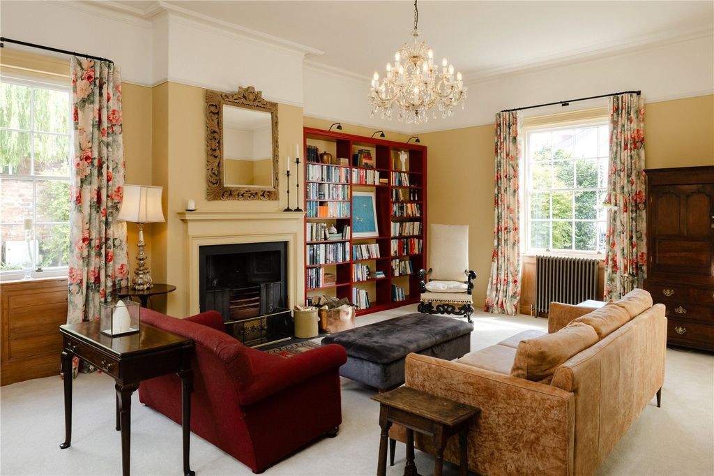 Property photo 3 of 24 Drawing Room