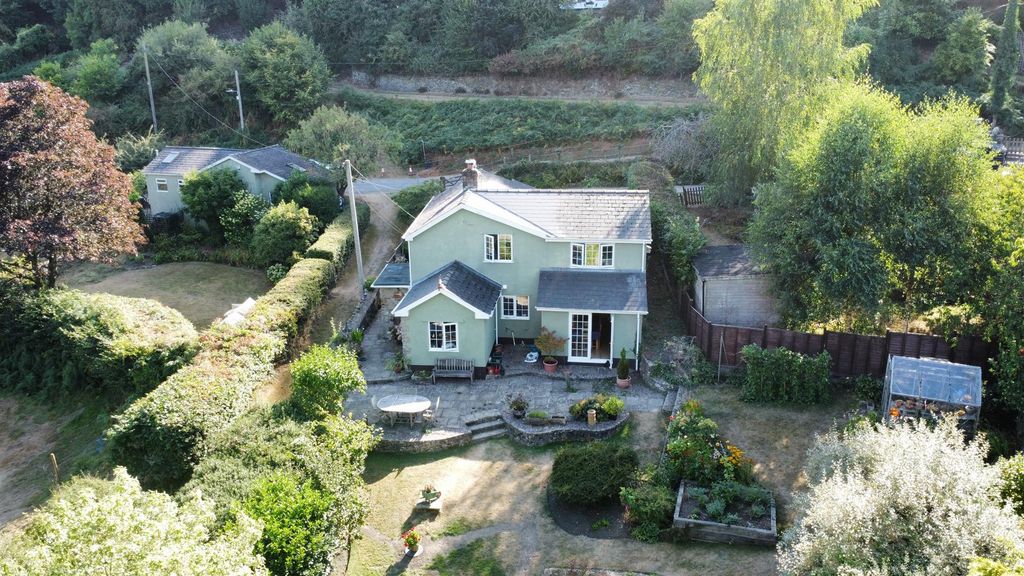 Property photo 1 of 44