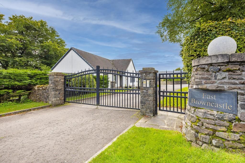 Property photo 2 of 26 Gate.Jpg