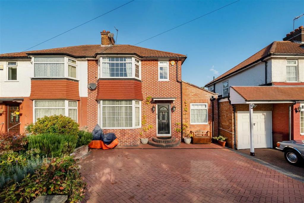 Property photo 1 of 8