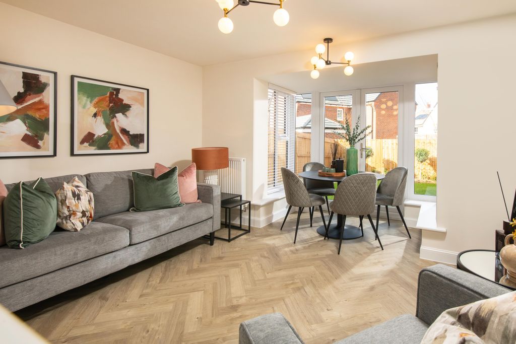 Property photo 3 of 10 Langstone Family Area