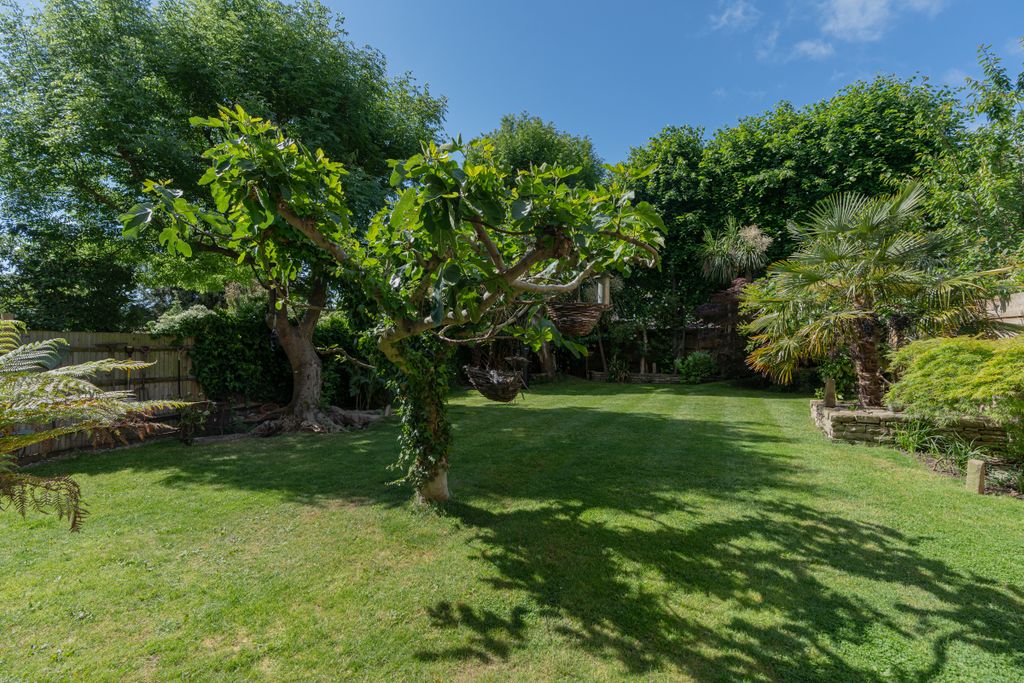 Property photo 3 of 22
