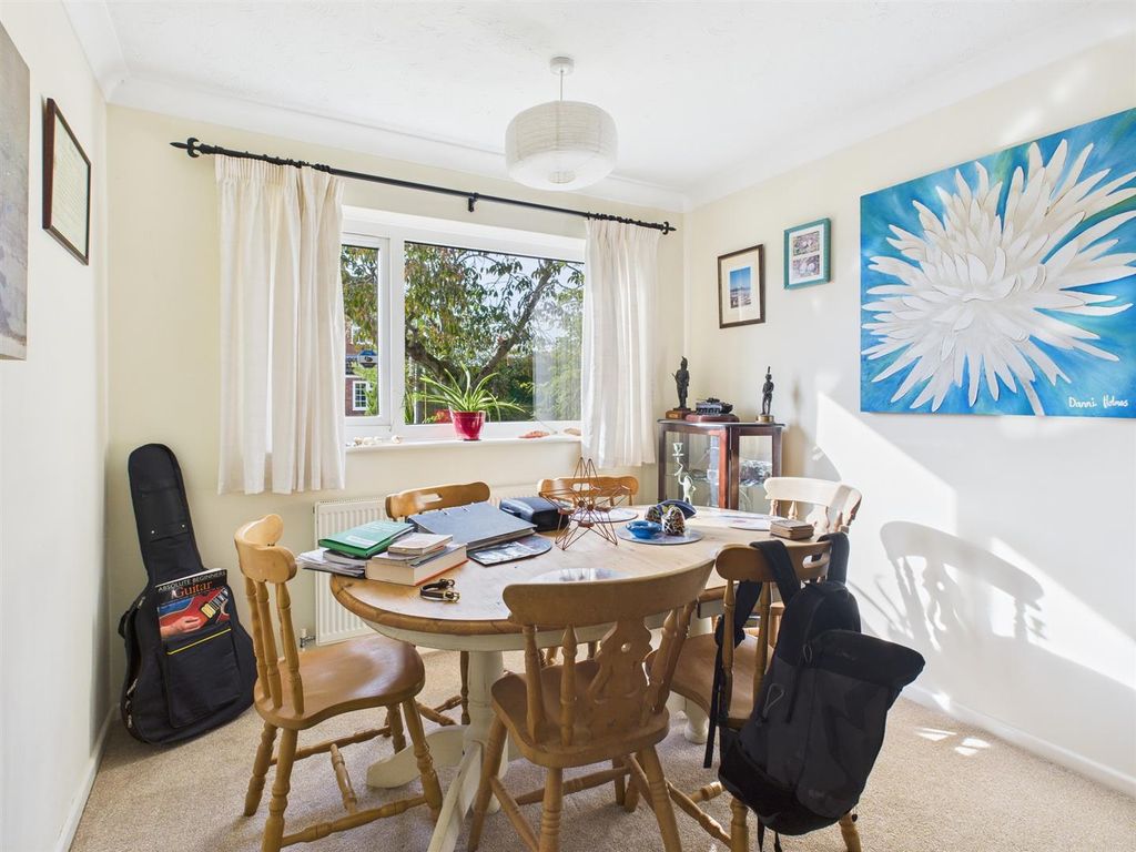 Property photo 3 of 17 Cam04116G0-Pr0264-Still003.Jpg