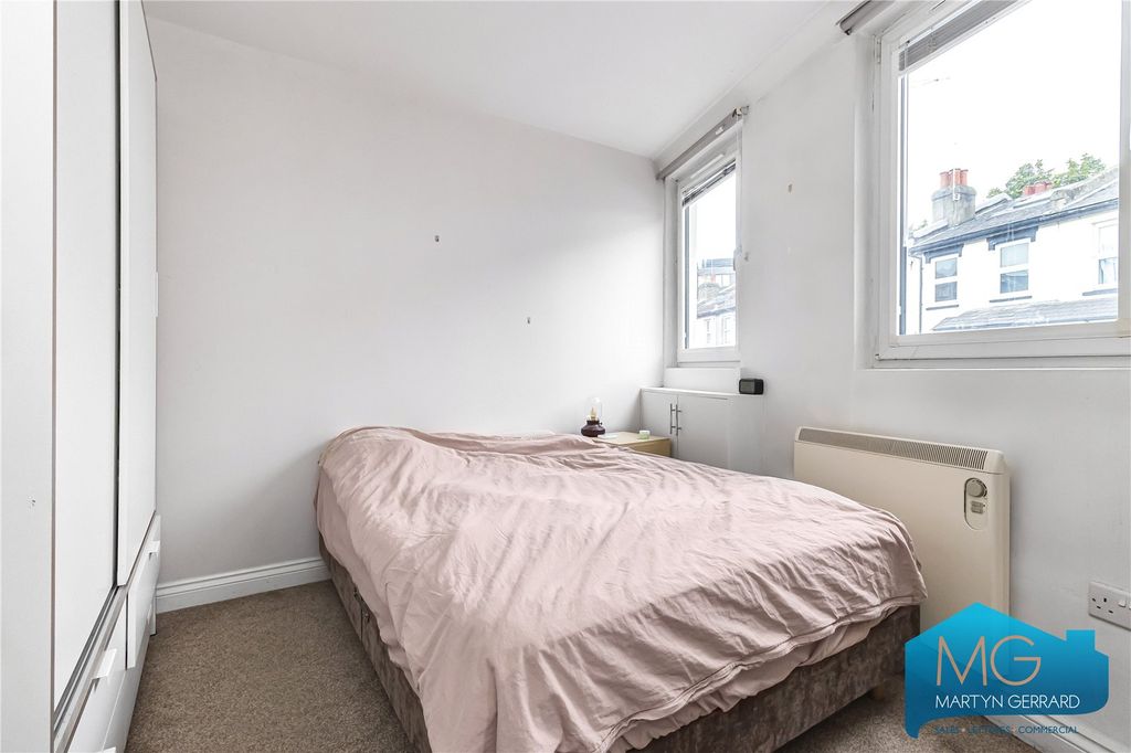 Property photo 3 of 12 Picture No. 02