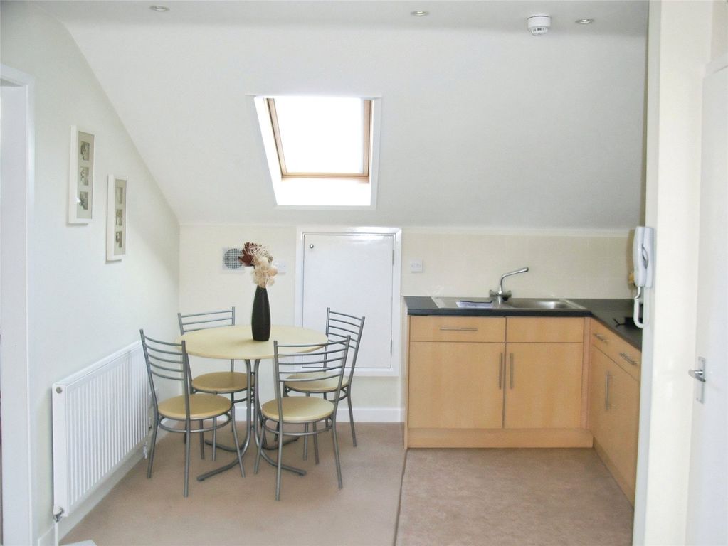 Property photo 2 of 7 Picture No. 10