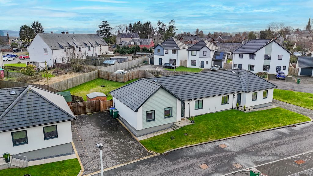 Property photo 1 of 29