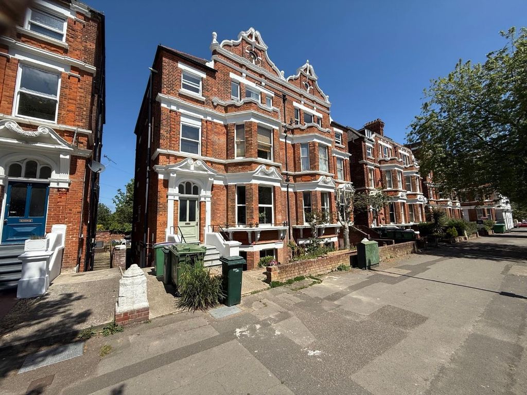 Property photo 1 of 13