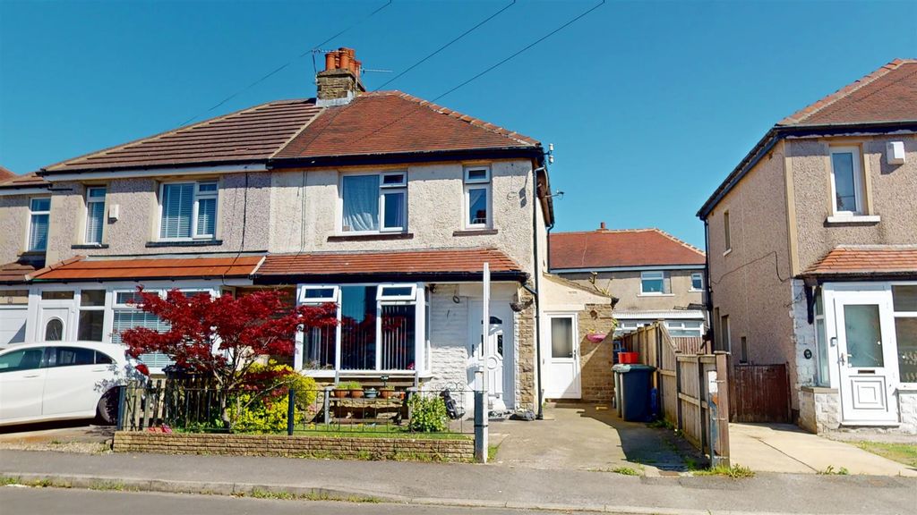 Property photo 1 of 16 External