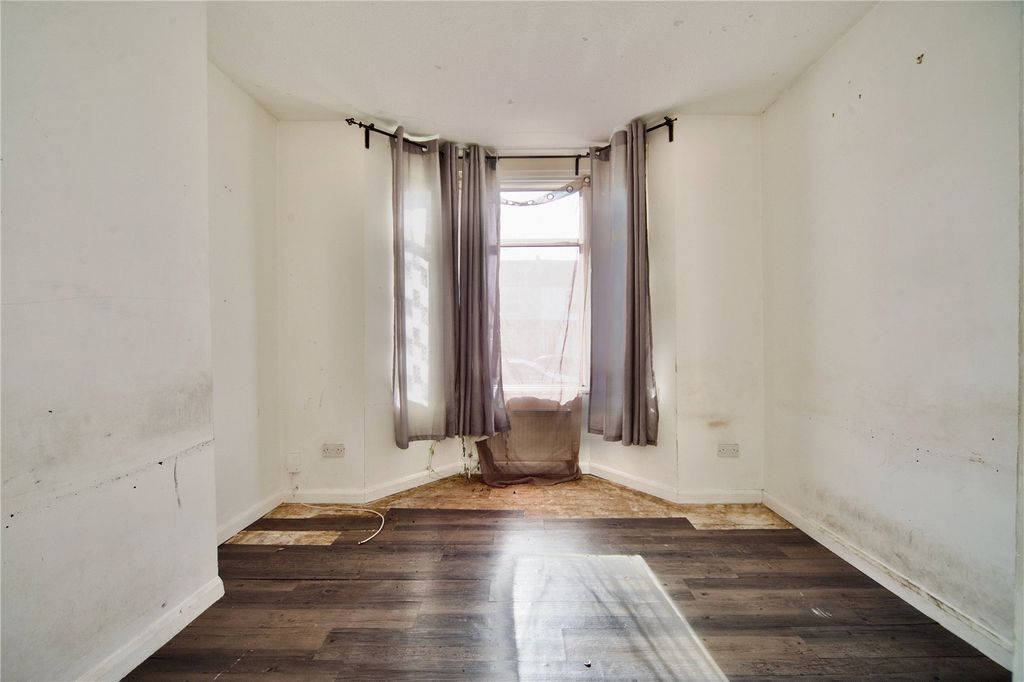 Property photo 3 of 15 Picture No. 19