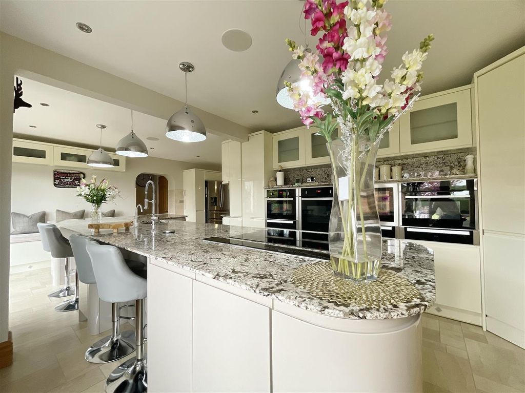 Property photo 3 of 44 Kitchen