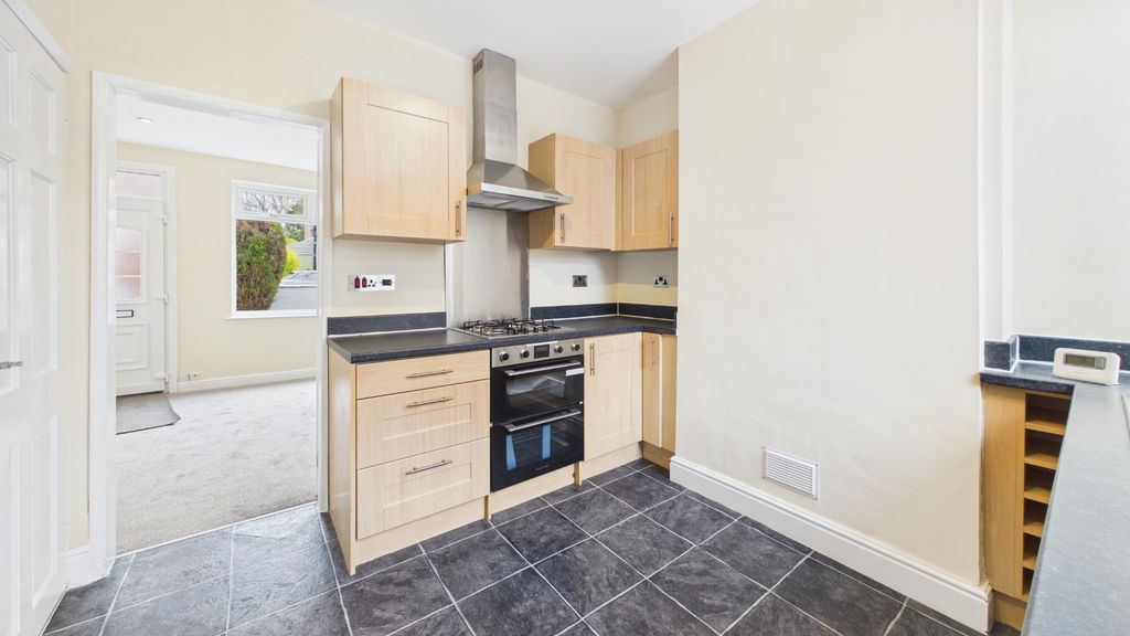 Property photo 2 of 12 4995176