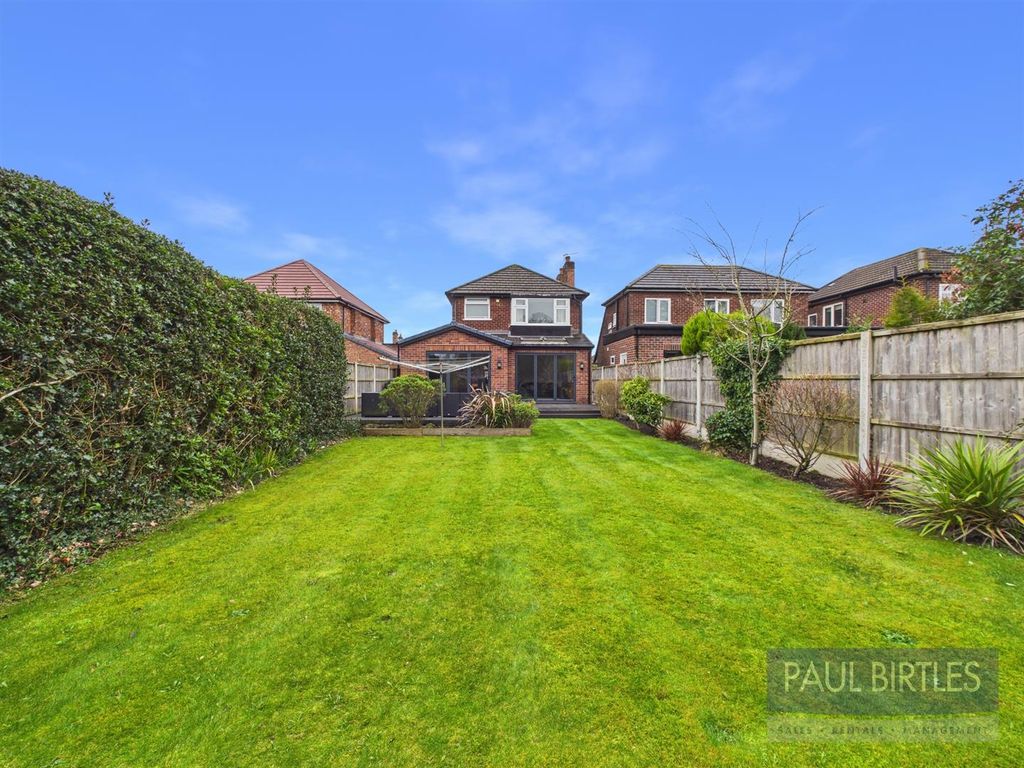 Property photo 2 of 31 Cam04378G0-Pr0303-Still004.Jpg