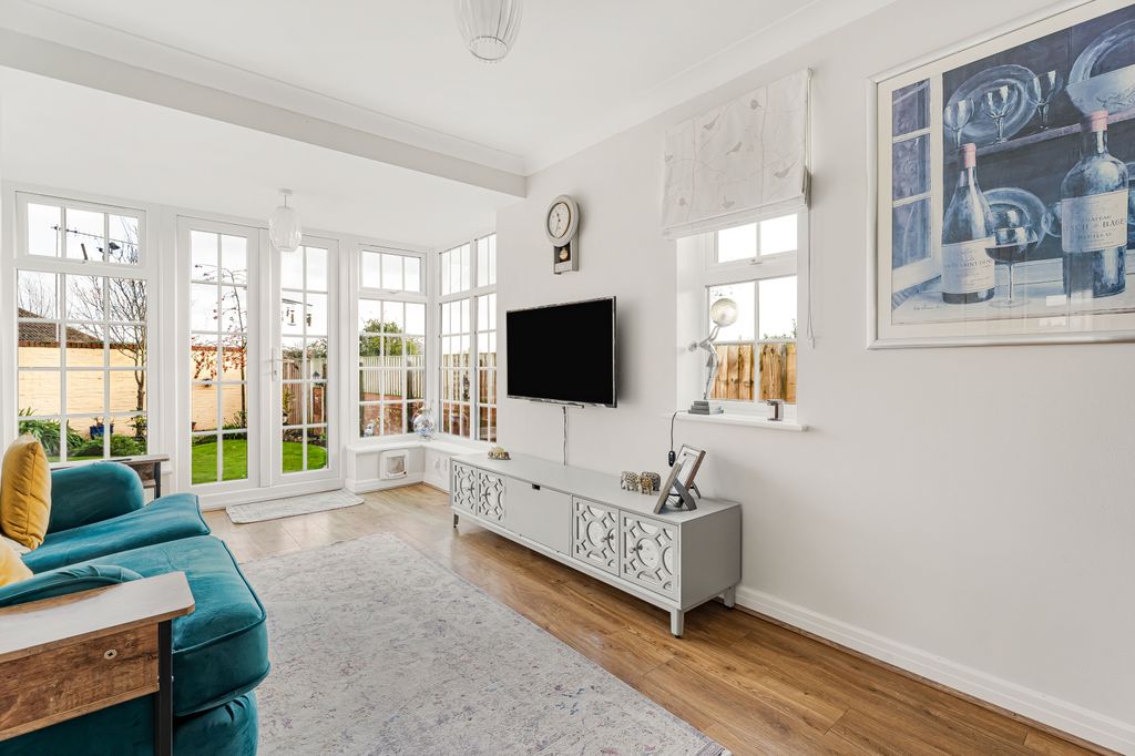 Property photo 3 of 21 Dining/Family Room