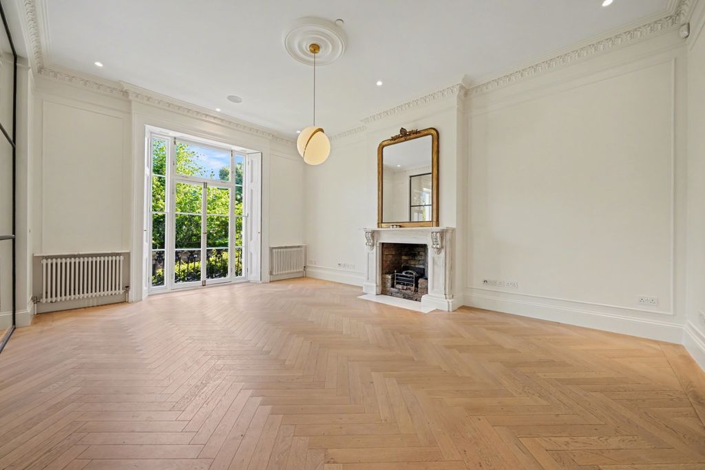 Property photo 3 of 16 5067352