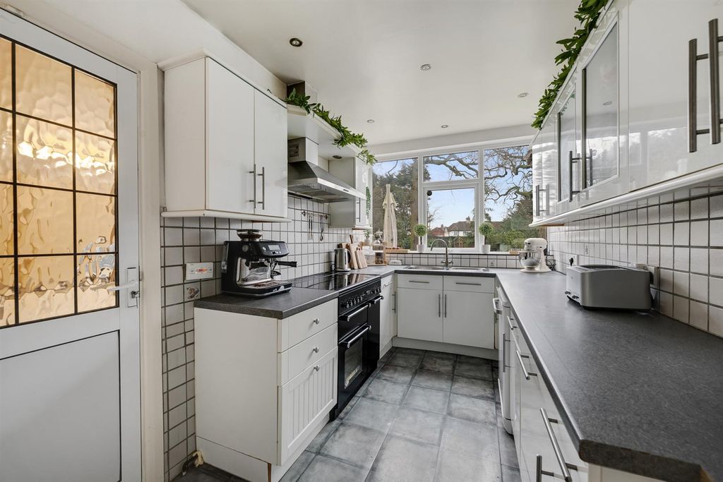 Property photo 3 of 15 Kitchen