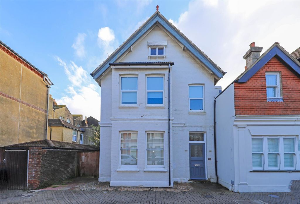 Property photo 1 of 10 Nicholas James Thron Rd Front_.Jpg
