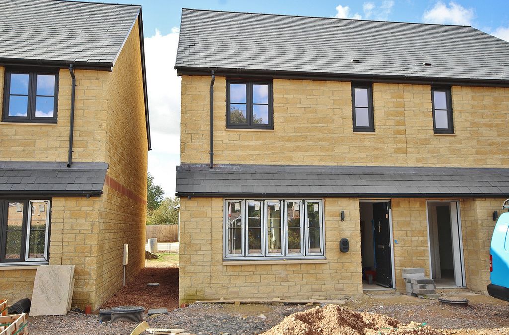 Property photo 1 of 3