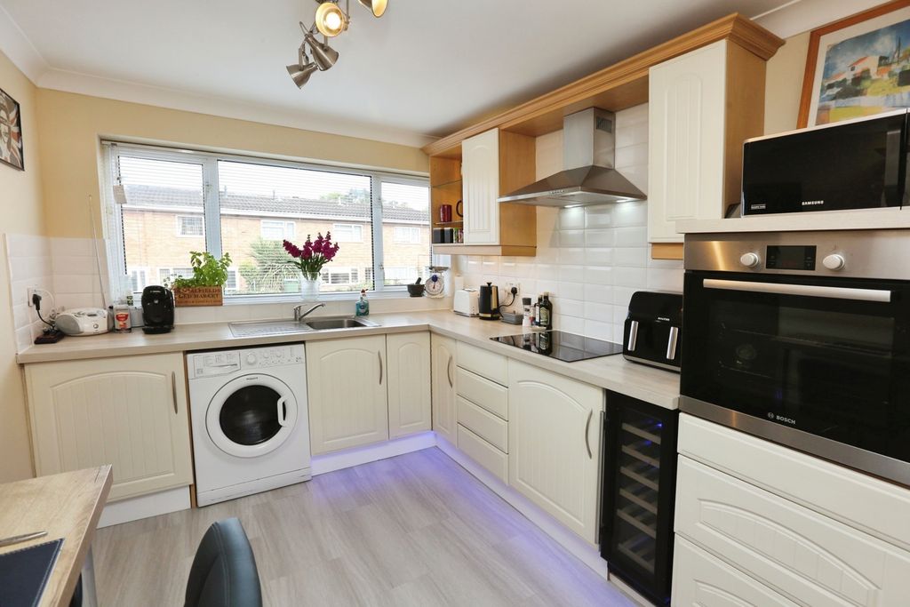 Property photo 2 of 14 Photo