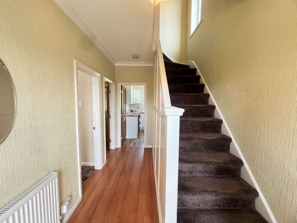 Property photo 3 of 25