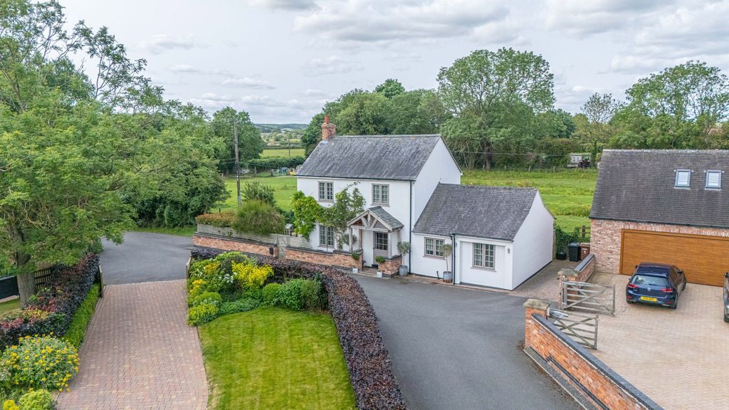 Property photo 1 of 30