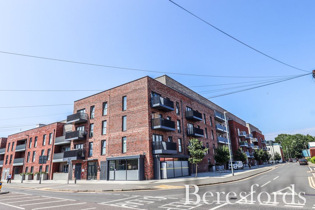 Property photo 1 of 14 Front