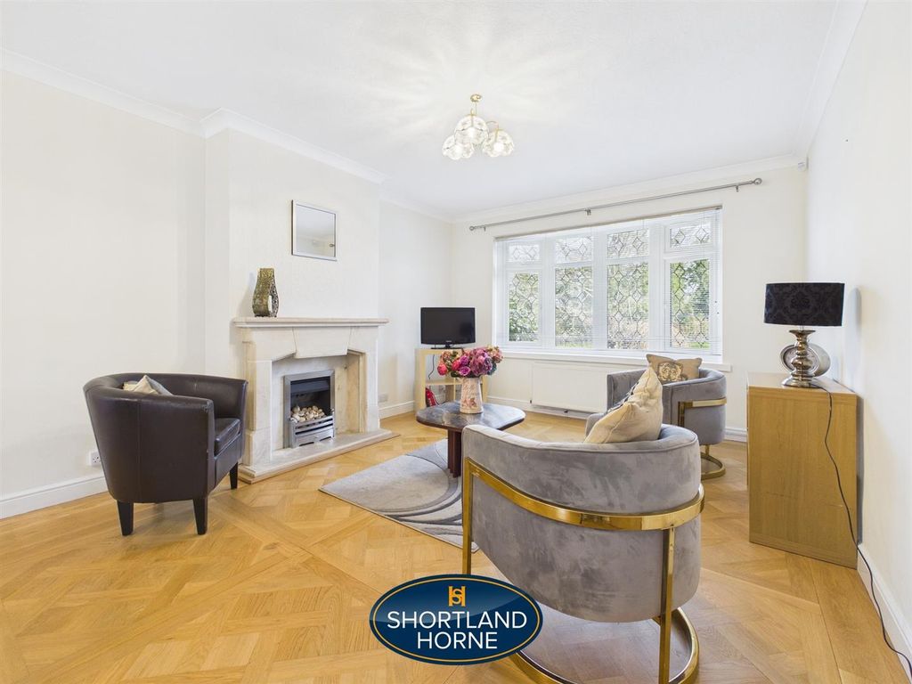 Property photo 3 of 35 Cam04377G0-Pr0156-Still014.Jpg