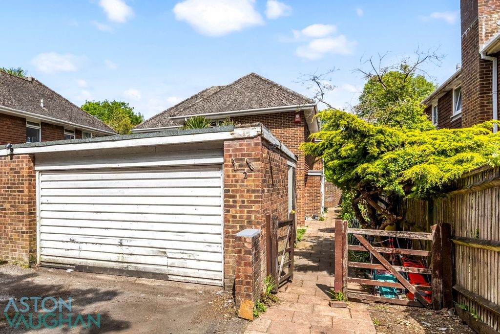 Property photo 2 of 23 5156733