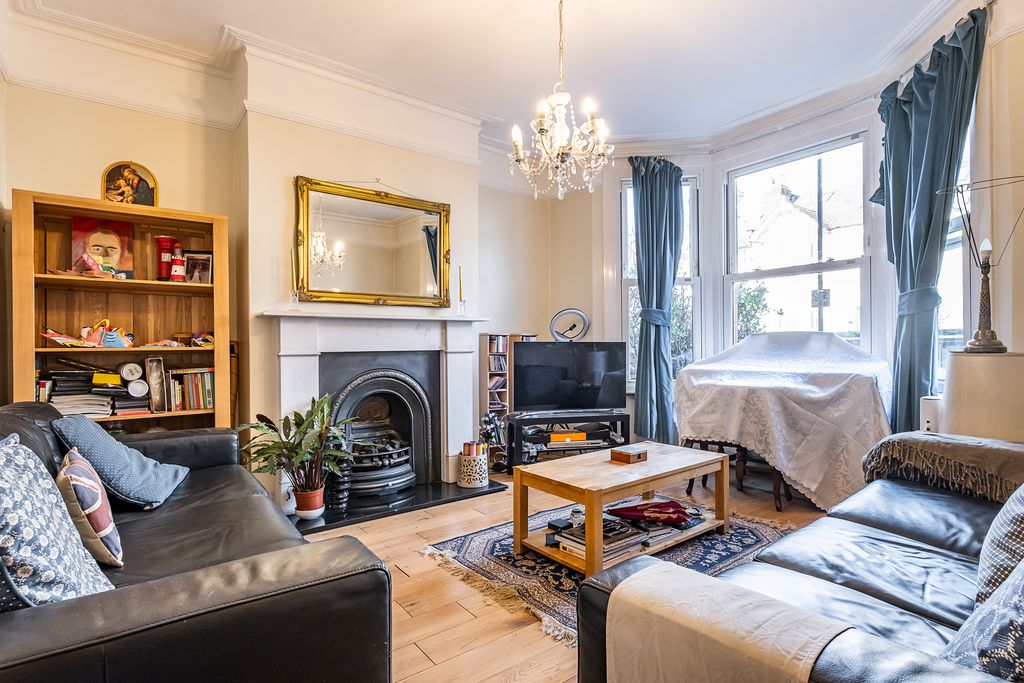 Property photo 2 of 10