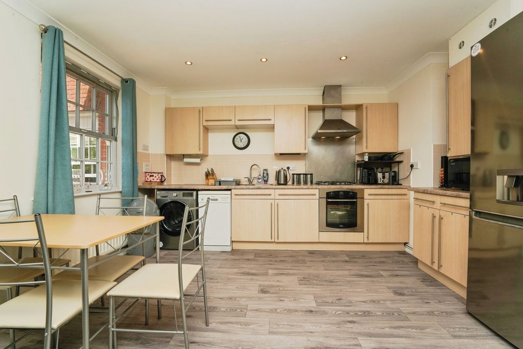 Property photo 2 of 12 Pbox-Img.Jpg