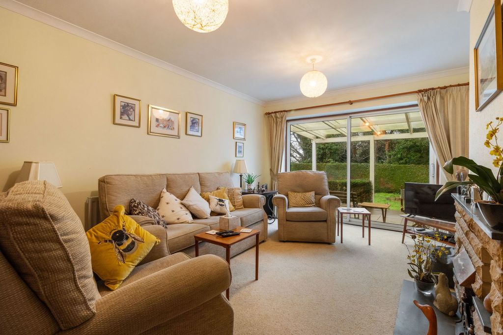 Property photo 3 of 20