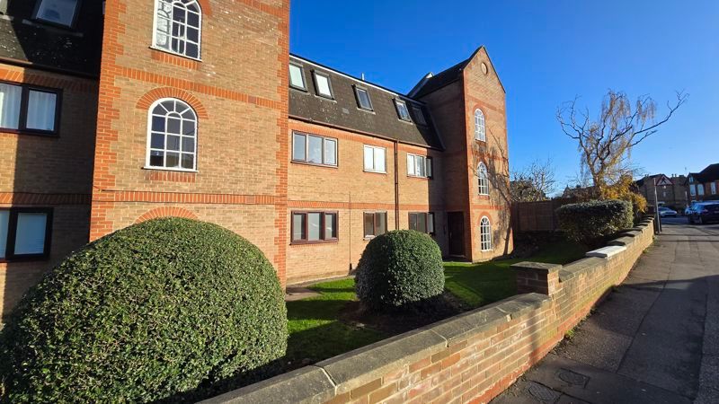 Property photo 1 of 10 Photo 8