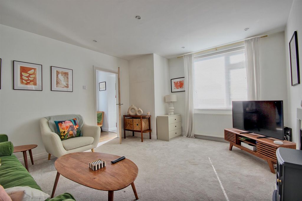 Property photo 2 of 16 Copandale (15).Jpg