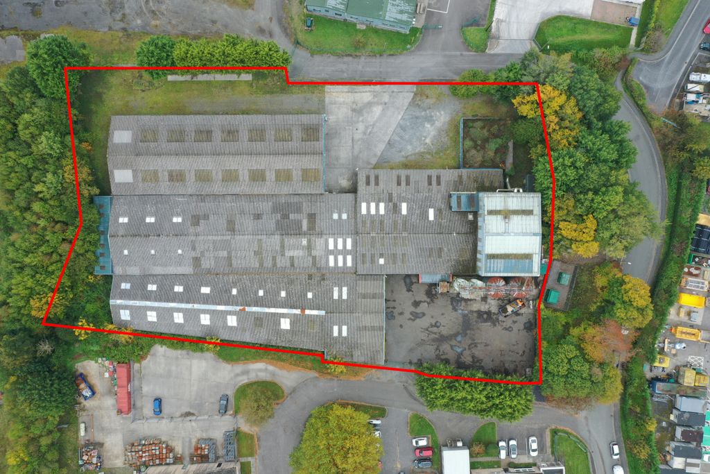 Property photo 2 of 18 Ll042Redline.Jpg